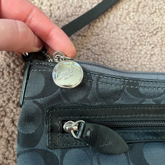 Coach black crossbody bag/purse - Picture 3 of 5